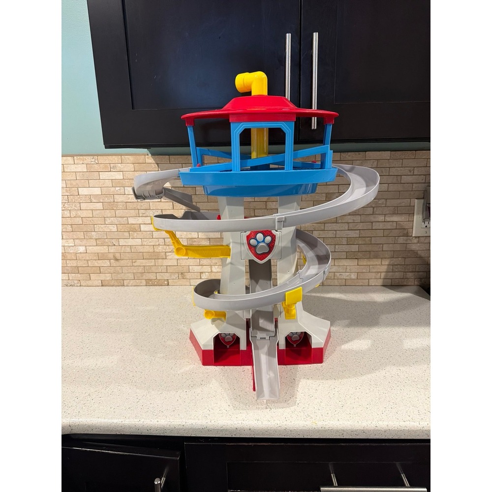 Paw Patrol Adventure Bay Playset
